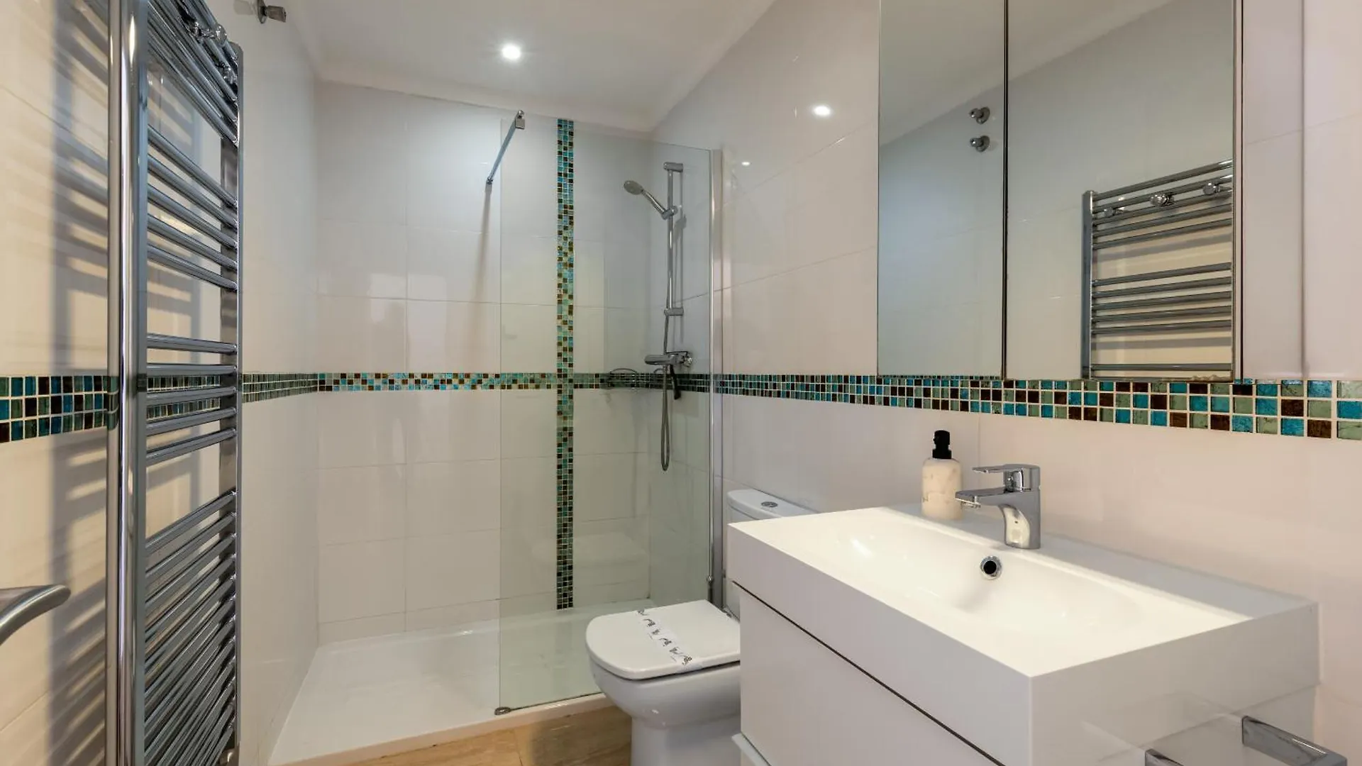 Las Palmas 2A Oasis Properties Nerja Spagna